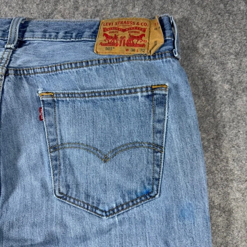 Levi's 501 Original Fit‎ Mens Light Wash Blue Straight Leg Denim Jeans 36x30